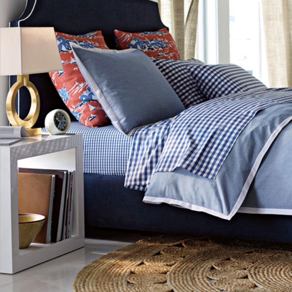 Keyhole Ring Table Lamp Gold White Fabric LED Desk Lighting