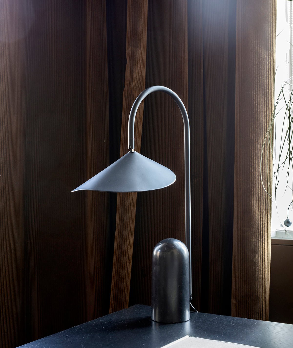 Arum Table Lamp – Elegant Adjustable Light with Marble Base