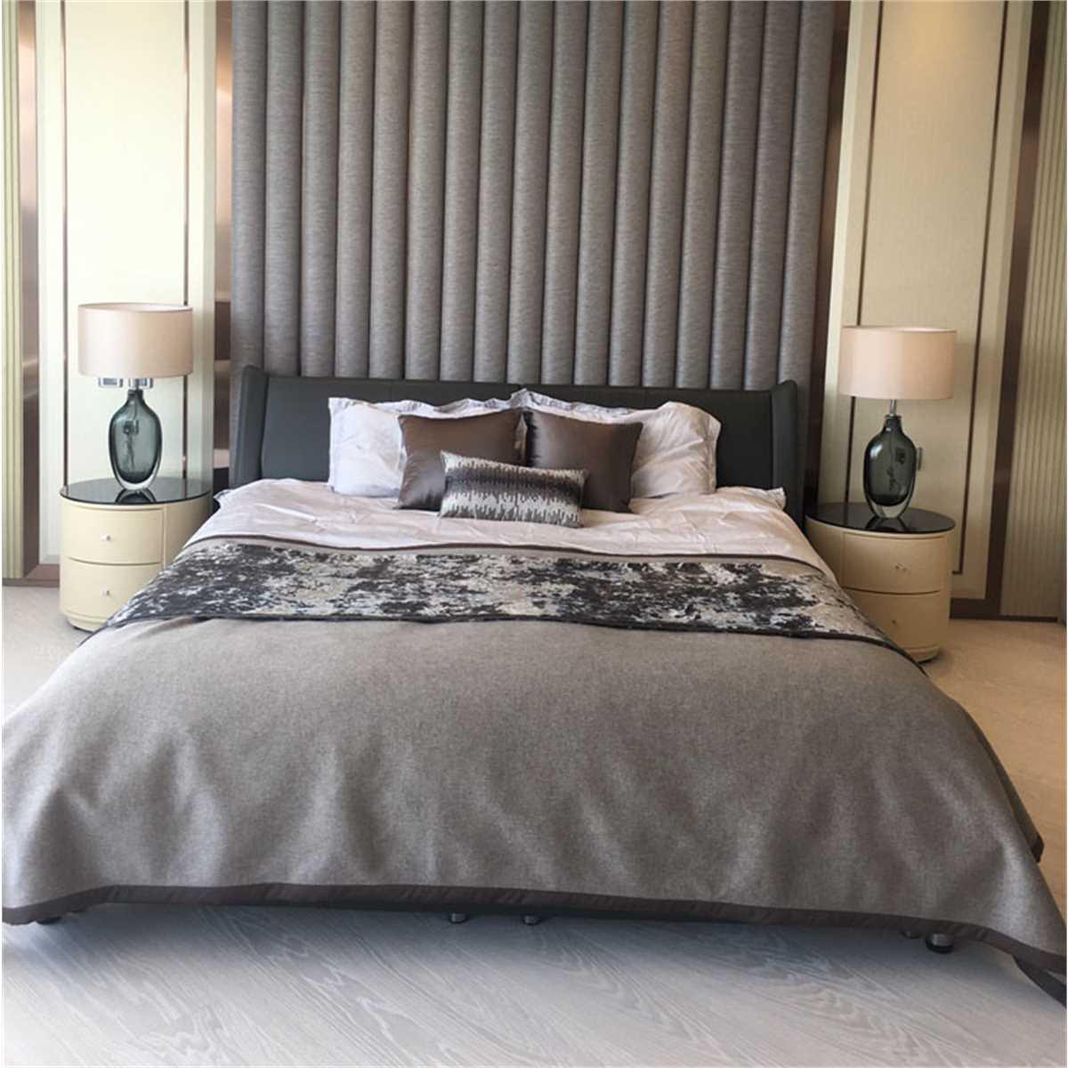 Smoky Glazed Crystal Table Lamp Metal Fabric LED Indoor Desk Lamp