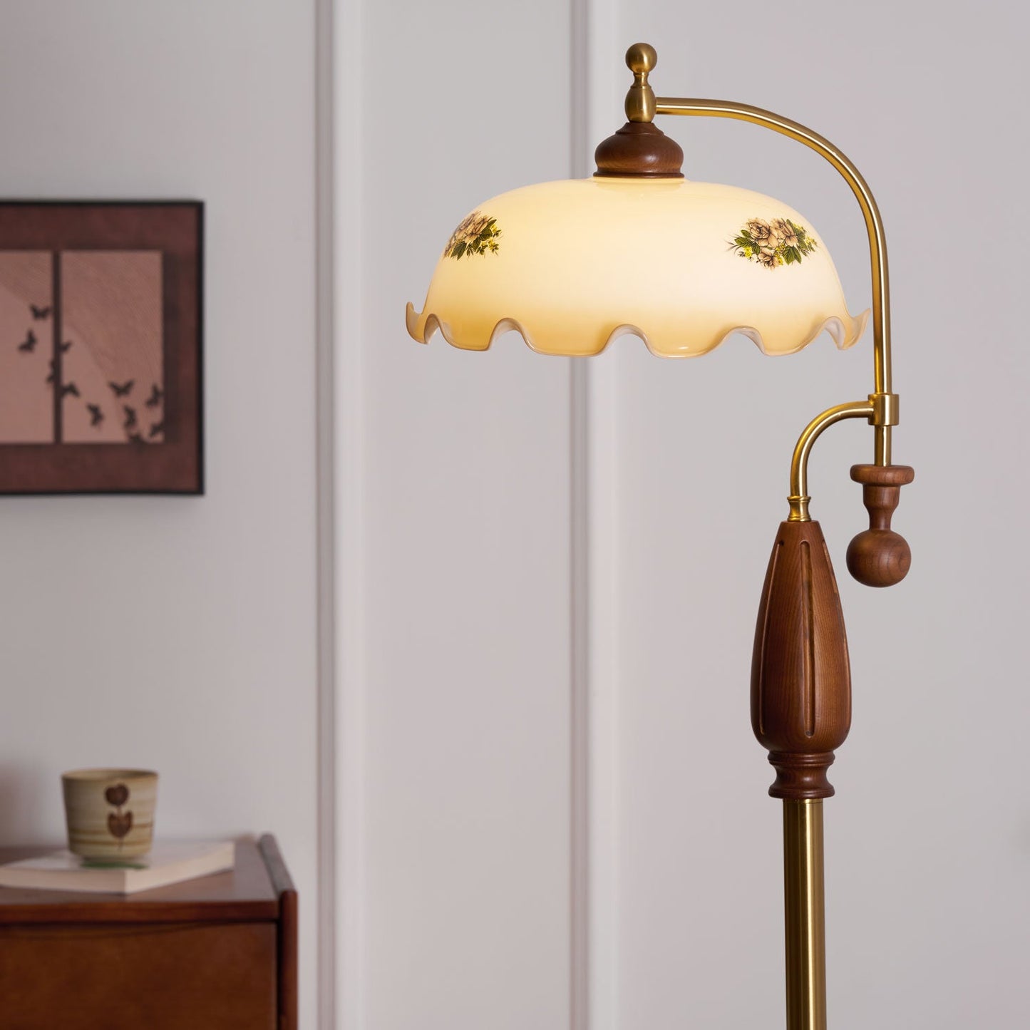 Heritage Bloom Floor Lamp With Vintage Floral & Frosted Glass Design
