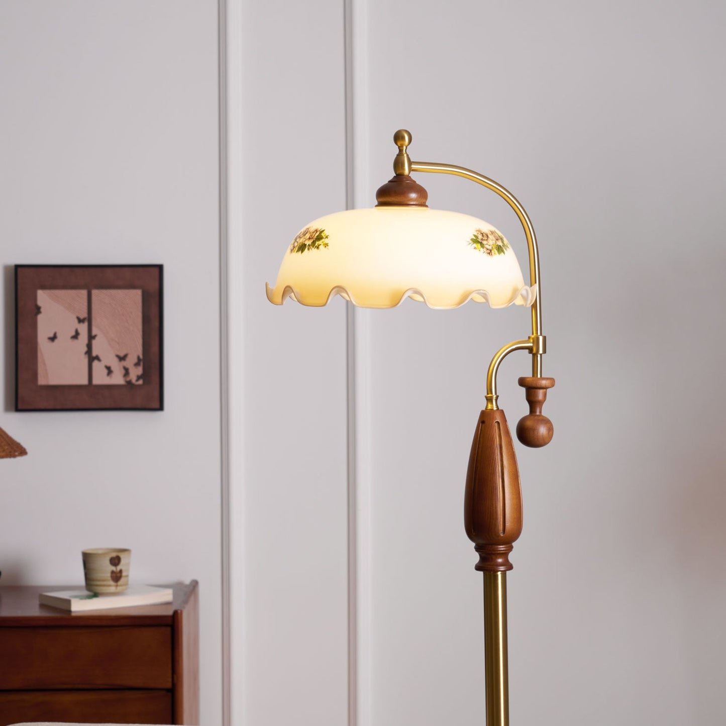 Heritage Bloom Floor Lamp With Vintage Floral & Frosted Glass Design