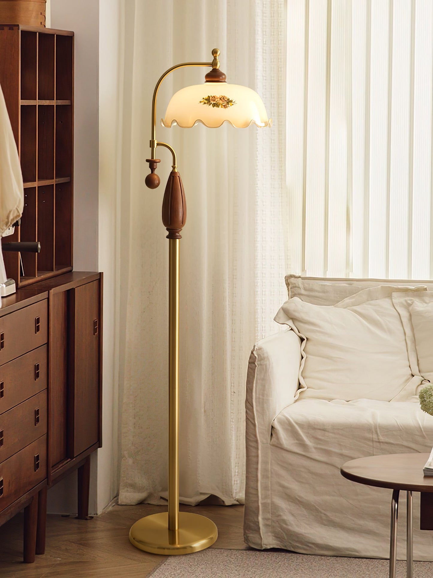Heritage Bloom Floor Lamp With Vintage Floral & Frosted Glass Design