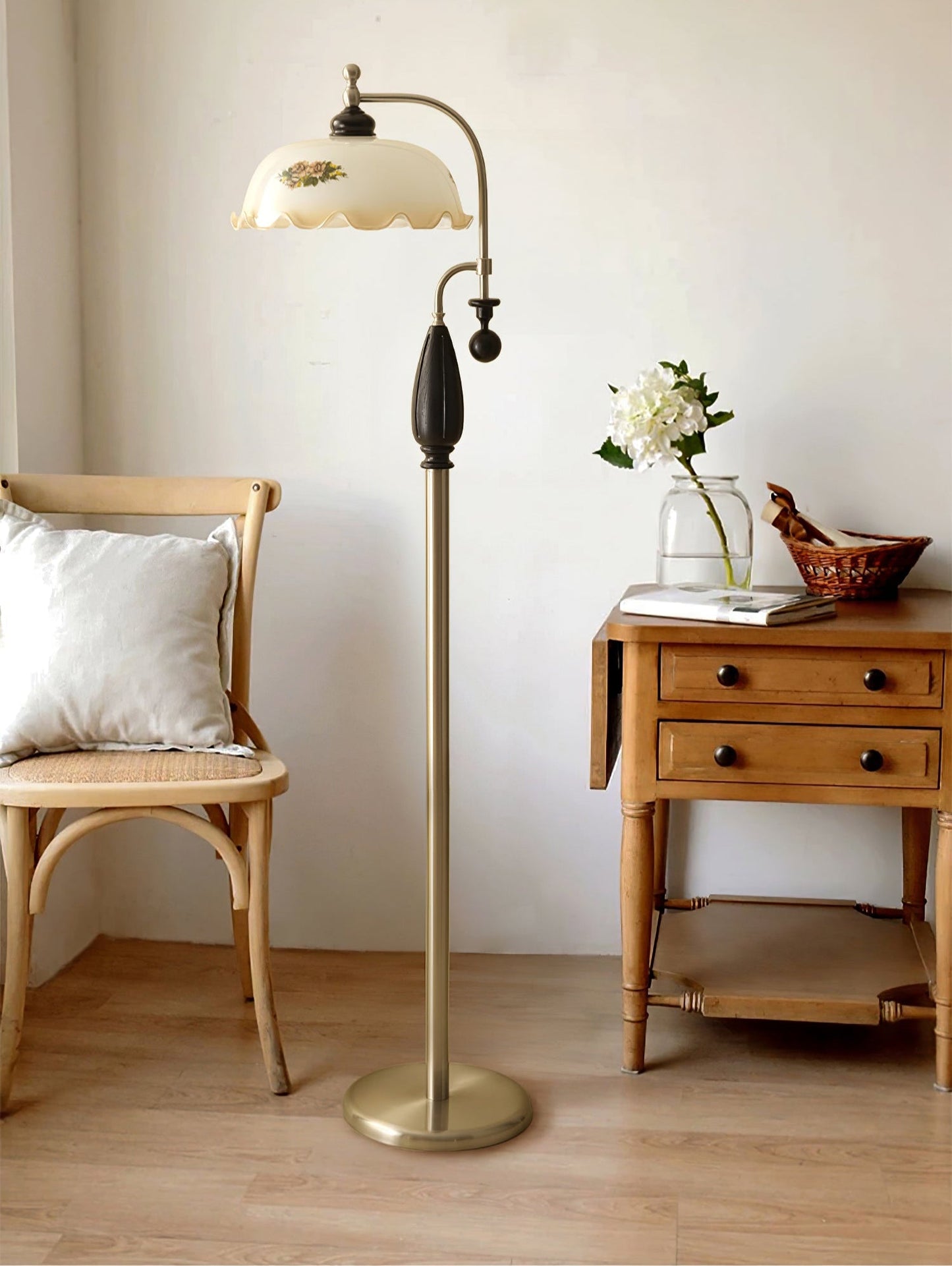 Heritage Bloom Floor Lamp With Vintage Floral & Frosted Glass Design