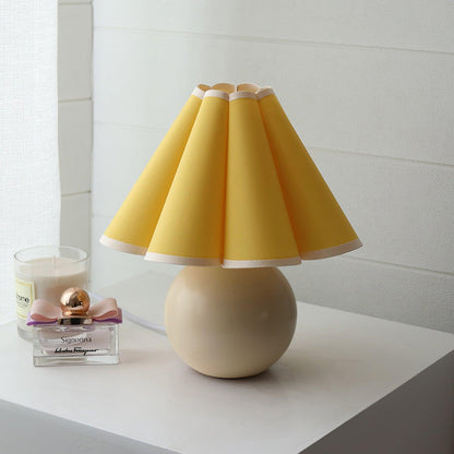 Kicsi Pleated Table Lamp – Ceramic Mushroom Lamp with Linen Shade for Bedroom, Living Room or Desk