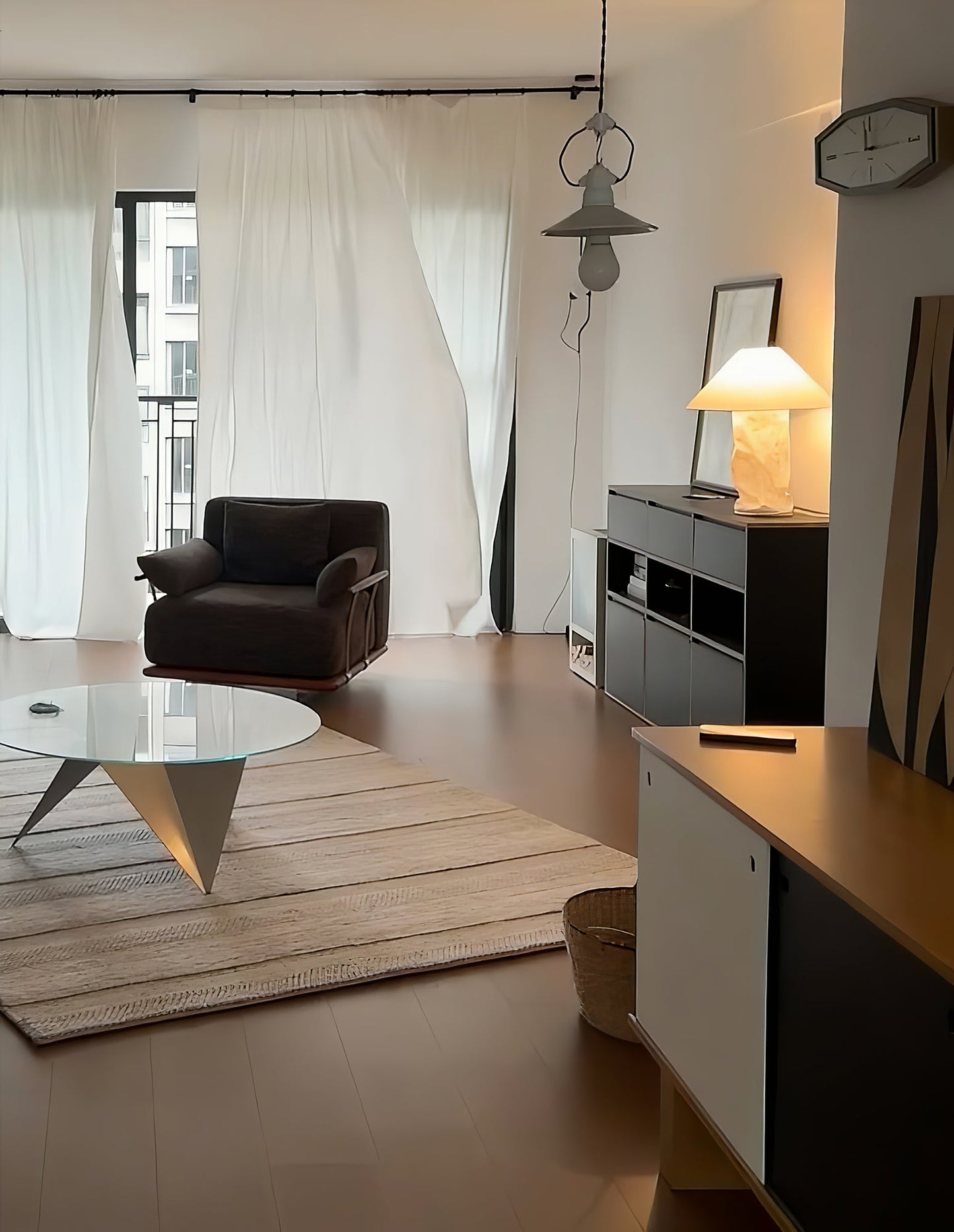 Sculptural Crinkle Paper Table Lamp – White Metal Base with Wide Shade