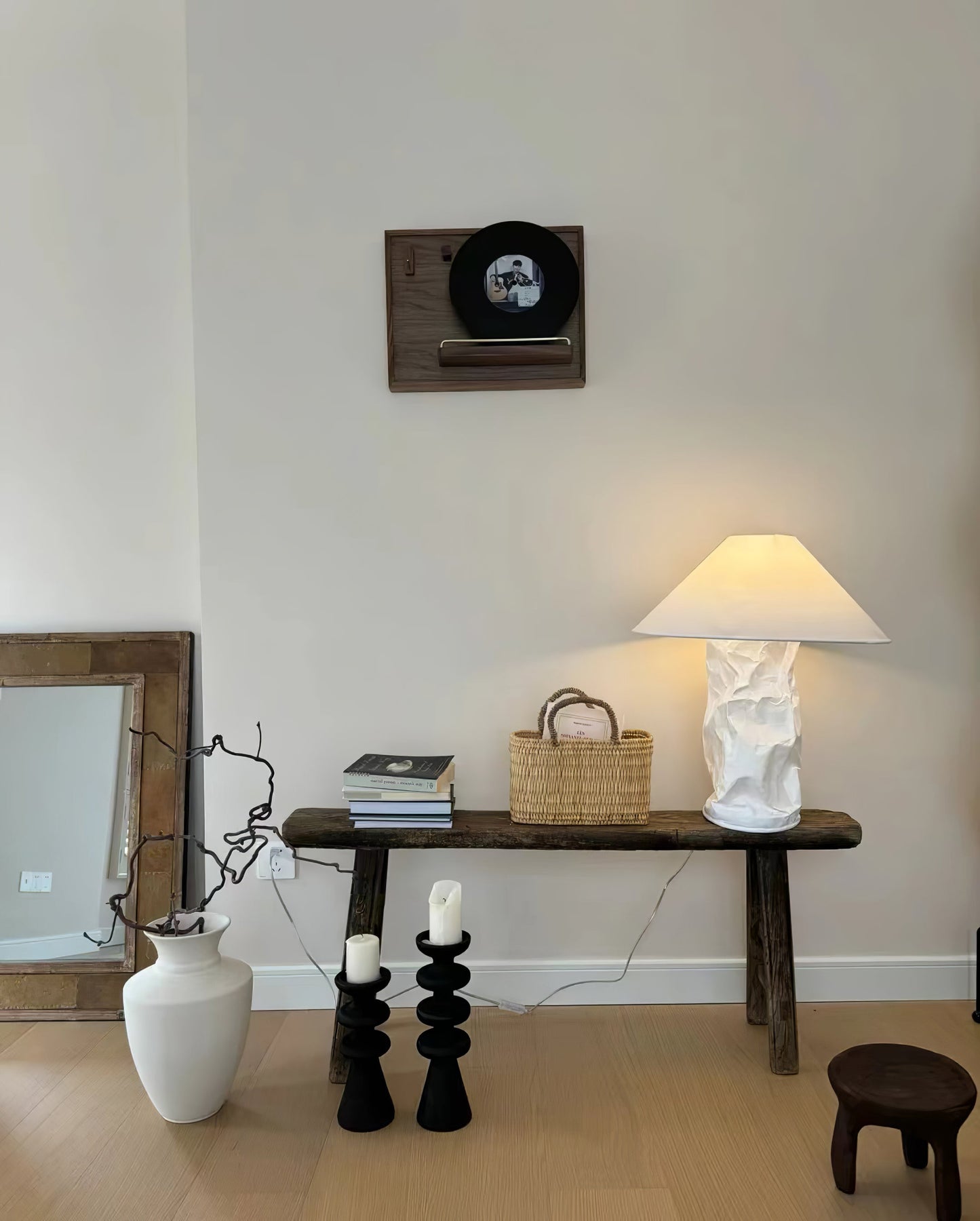 Sculptural Crinkle Paper Table Lamp – White Metal Base with Wide Shade