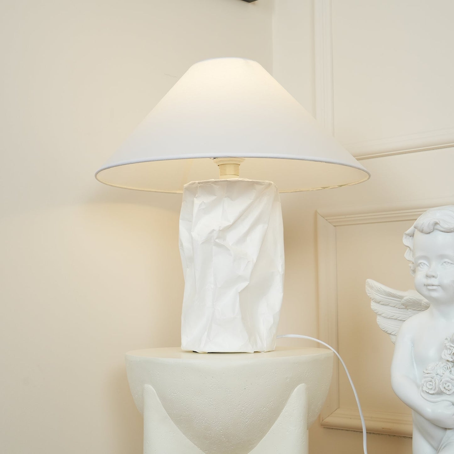 Sculptural Crinkle Paper Table Lamp – White Metal Base with Wide Shade