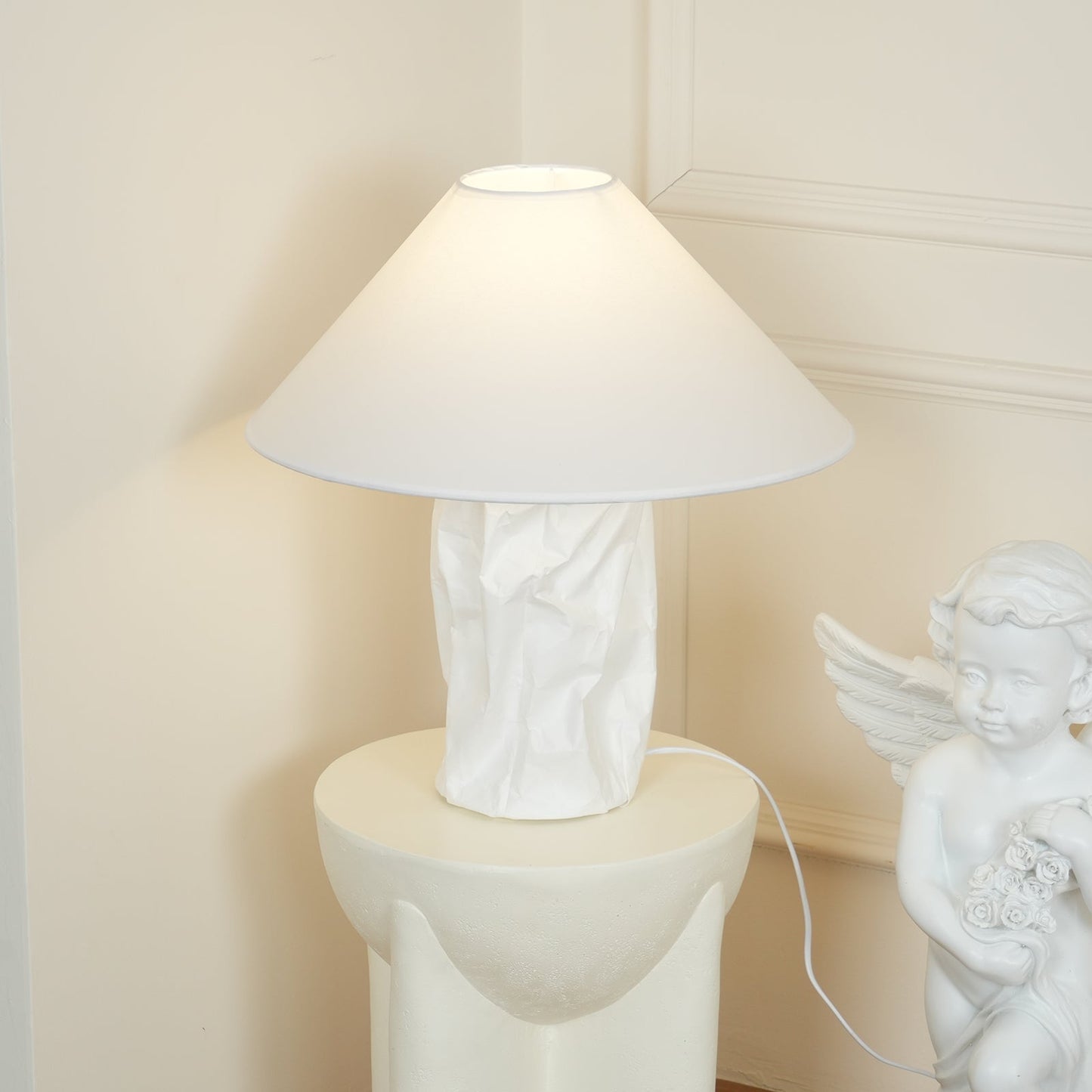Sculptural Crinkle Paper Table Lamp – White Metal Base with Wide Shade