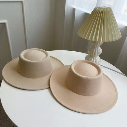 Leo Table Lamp Ribbed Ceramic White Linen LED Indoor Lighting