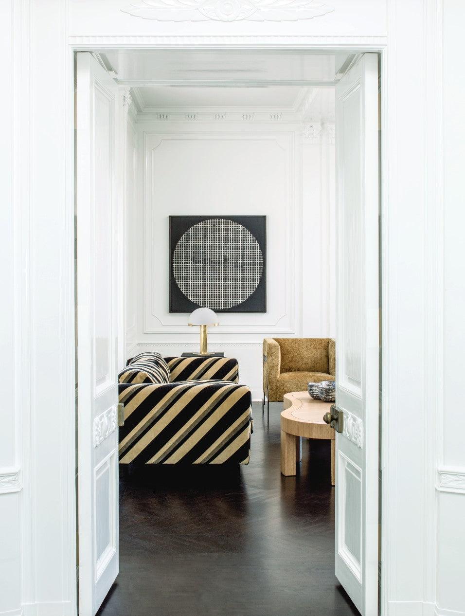 Luxury Alabaster Table Lamp – Natural Stone Lamp with Bronze Frame