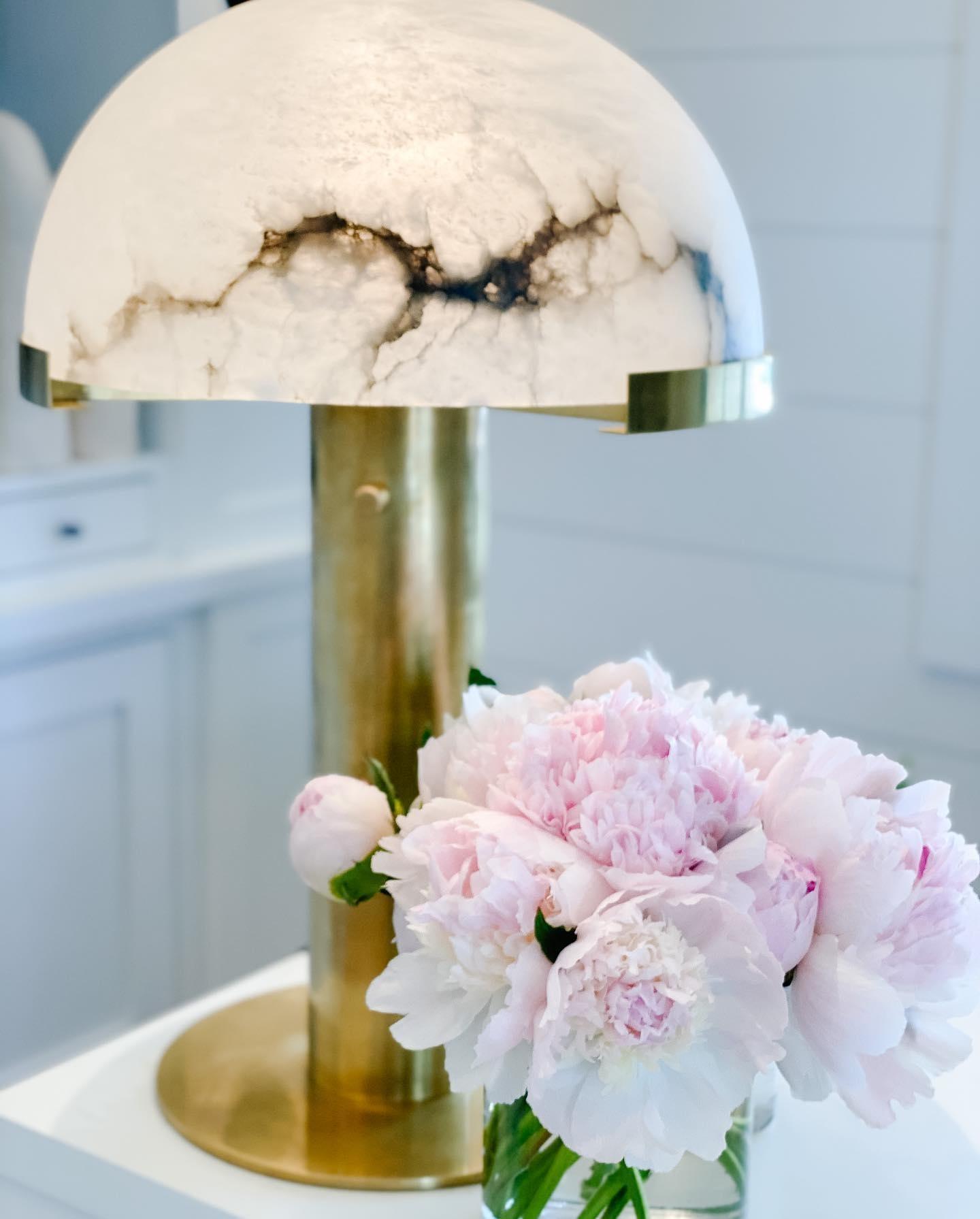 Luxury Alabaster Table Lamp – Natural Stone Lamp with Bronze Frame