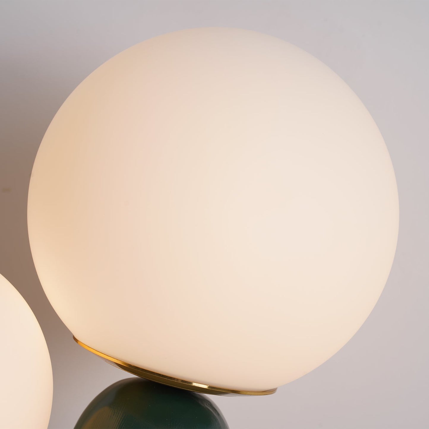 Oo Rough Lamp – Artistic Resin & Glass Table Light