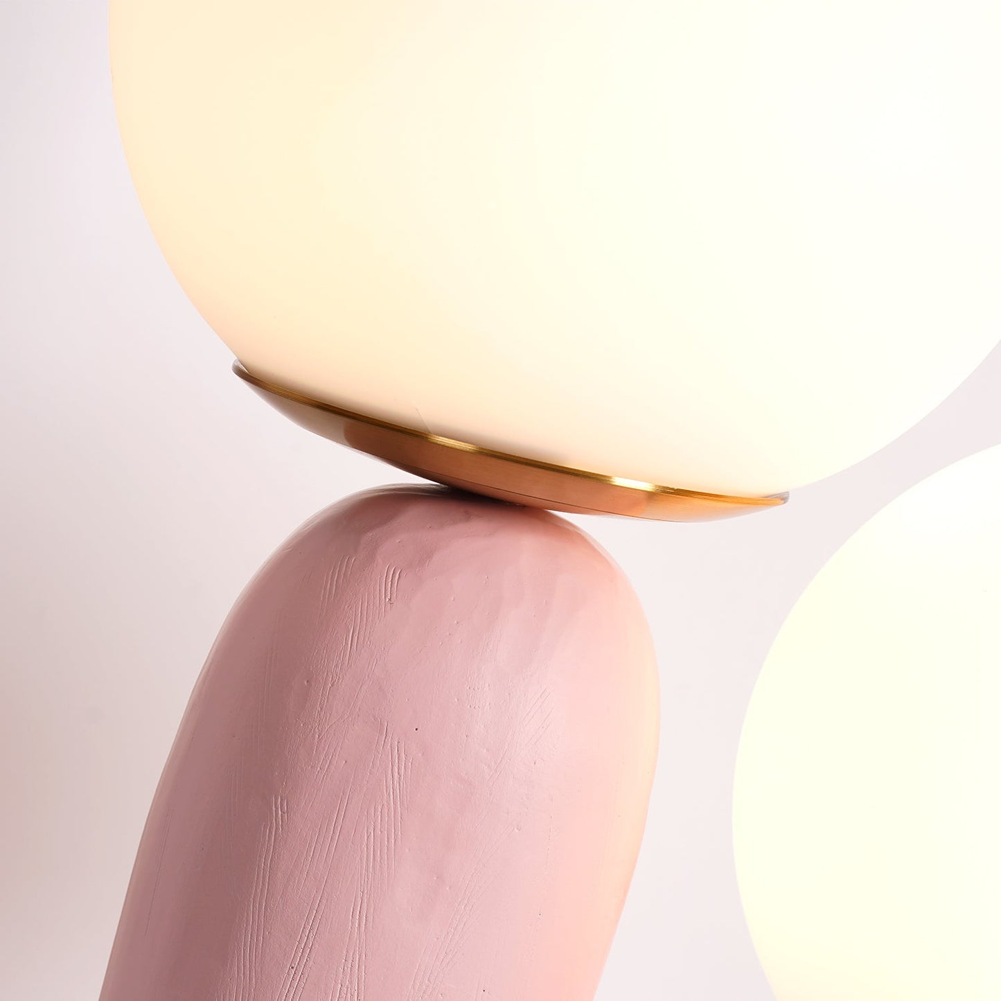 Oo Rough Lamp – Artistic Resin & Glass Table Light