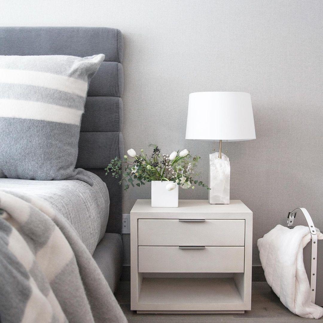 Raw Alabaster Table Lamp White Linen Gold LED Indoor Lighting