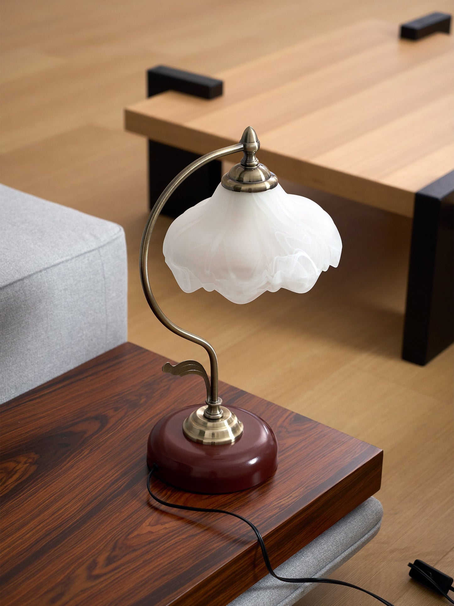 Vintage Laiton Table Lamp White Ceramic Gold Walnut LED Desk Lighting