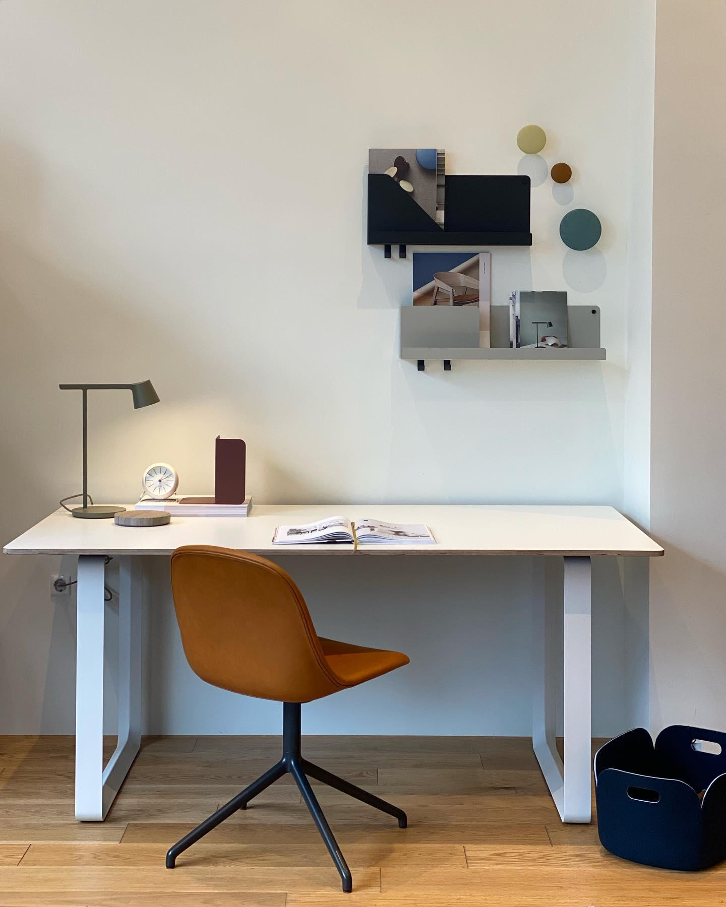 Core Adjustable LED Table Lamp Modern Desk Lighting