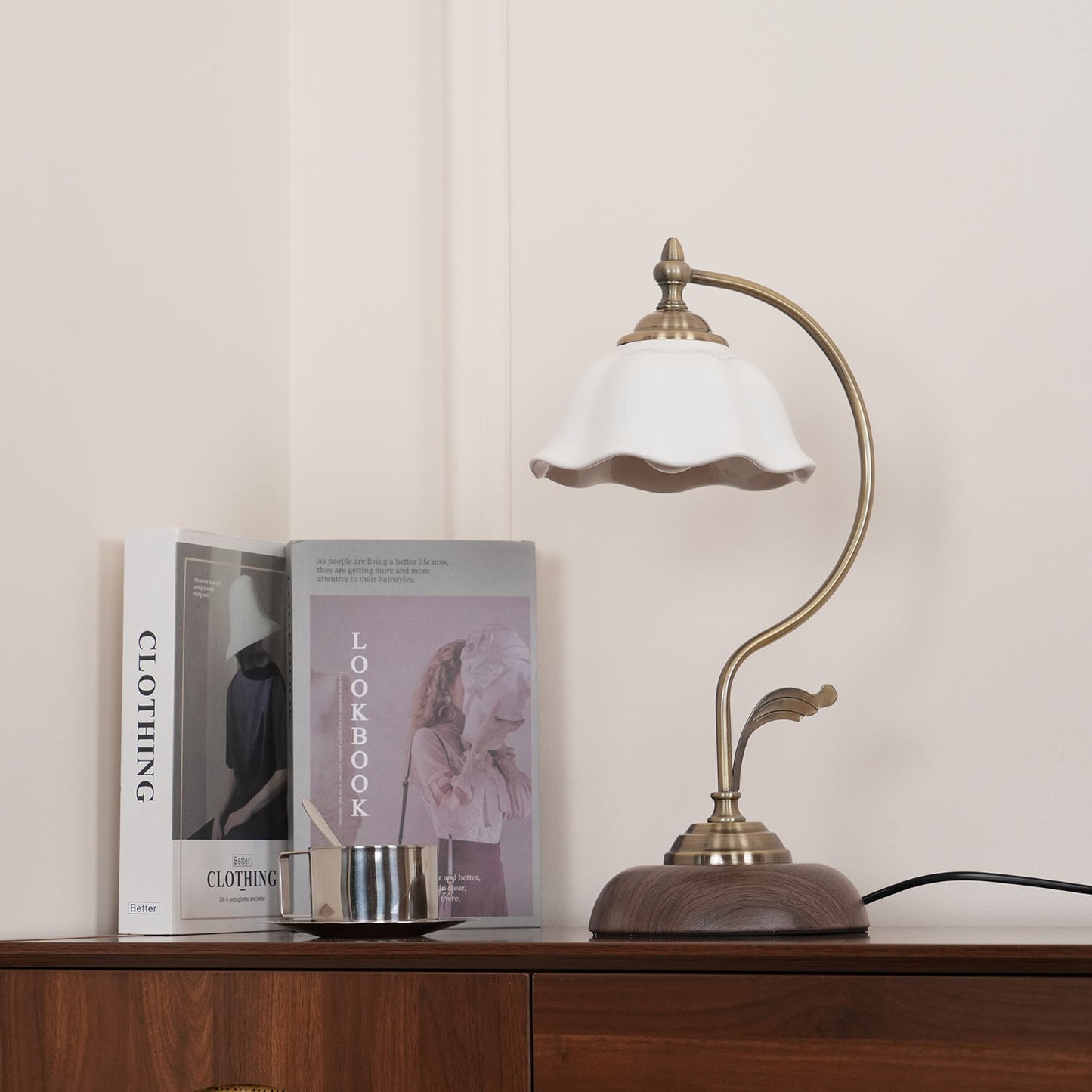 Vintage Laiton Table Lamp White Ceramic Gold Walnut LED Desk Lighting