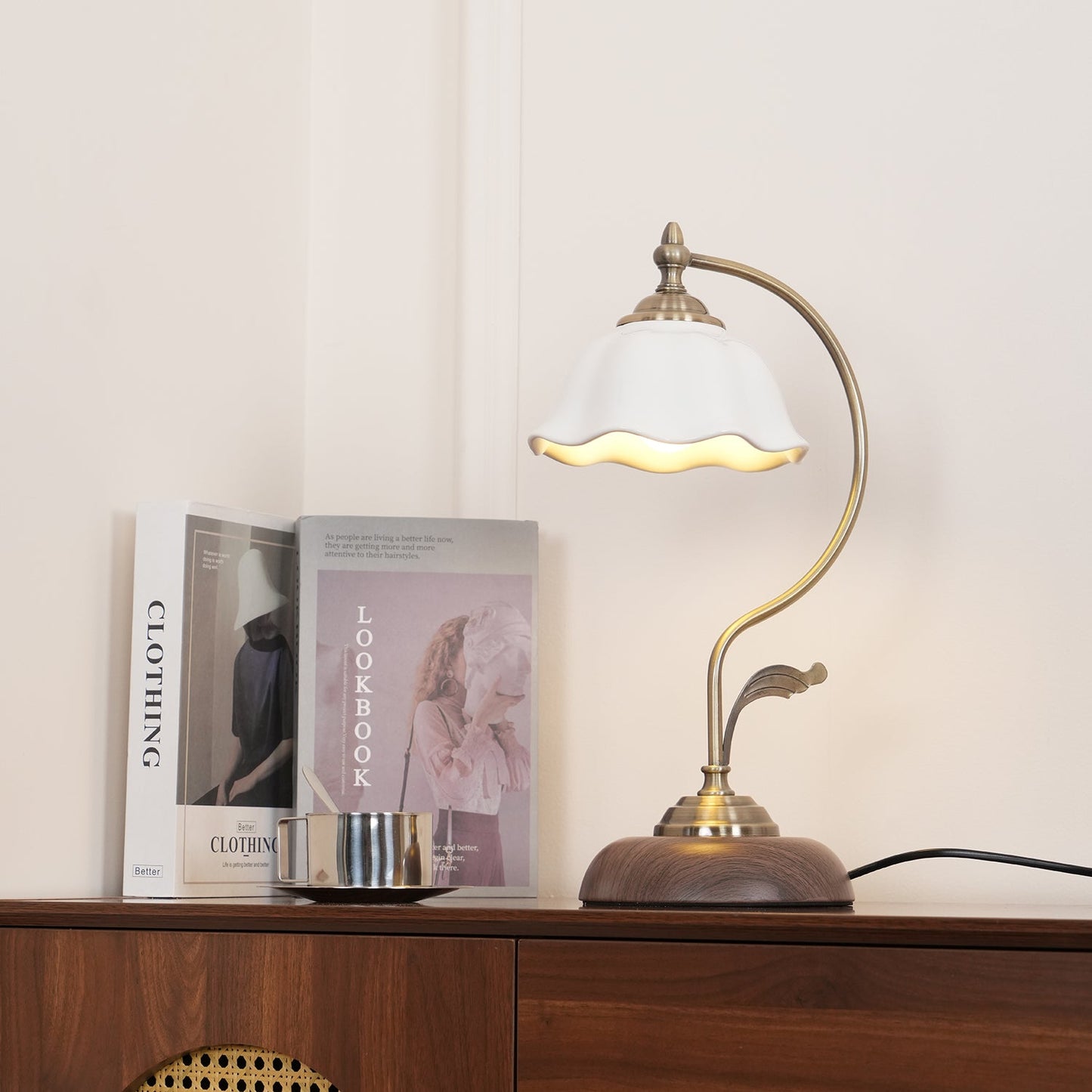 Vintage Laiton Table Lamp White Ceramic Gold Walnut LED Desk Lighting