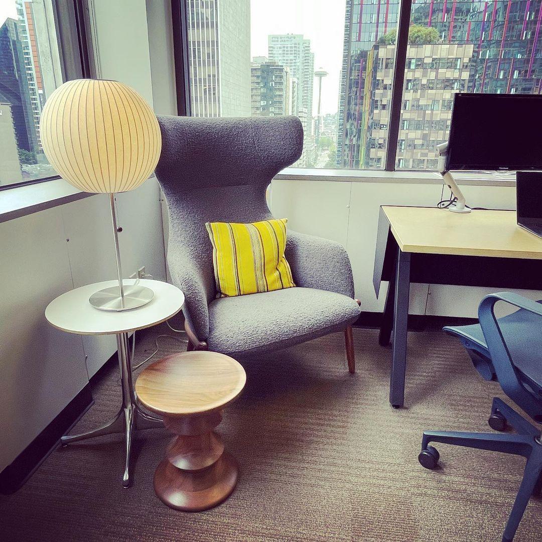 Nelson Lamp – Modern Chrome & Walnut Table Light